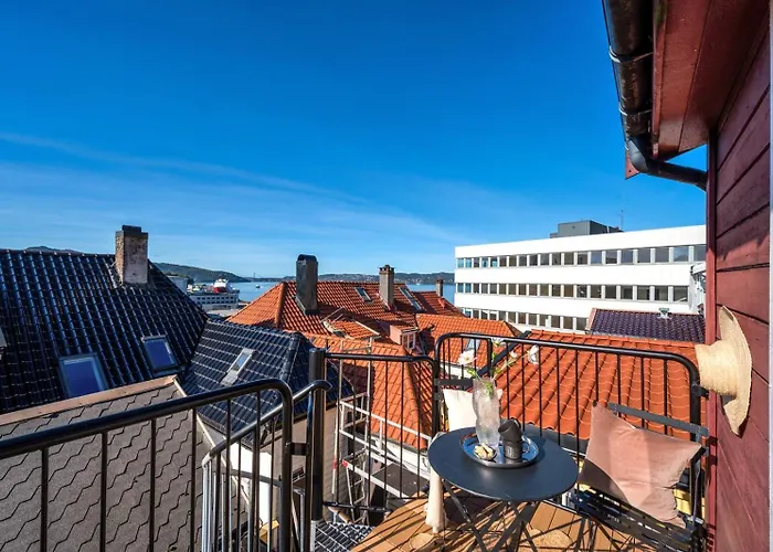 Toppleilighet Pa Sandviken Med Balkong 公寓 *